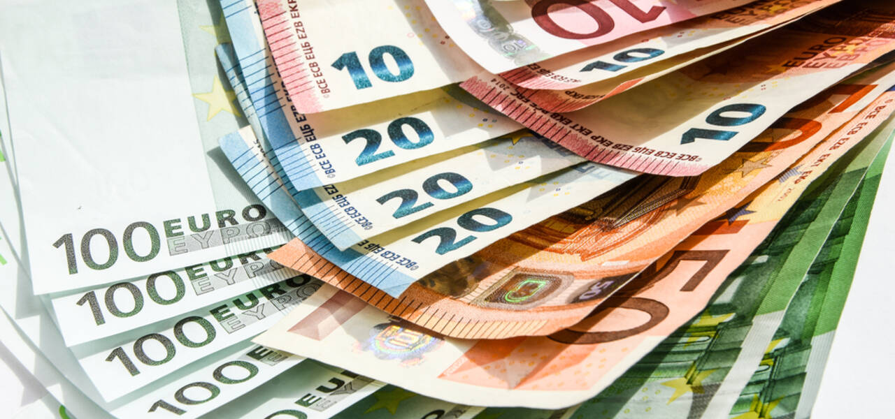Euro Masih Akan Melanjutkan Pelemahan